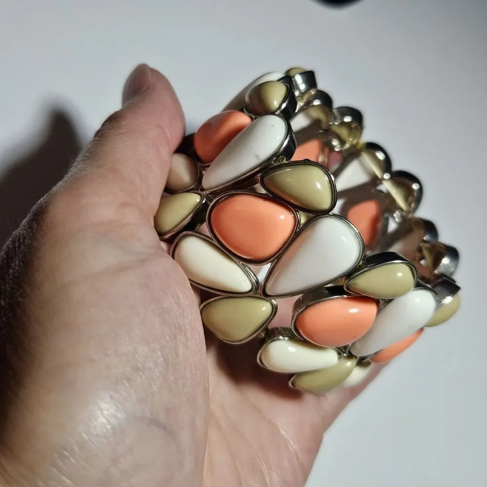 Silver Tone Chunky Pink Tan White Bead Stretch Bracelet 7.5